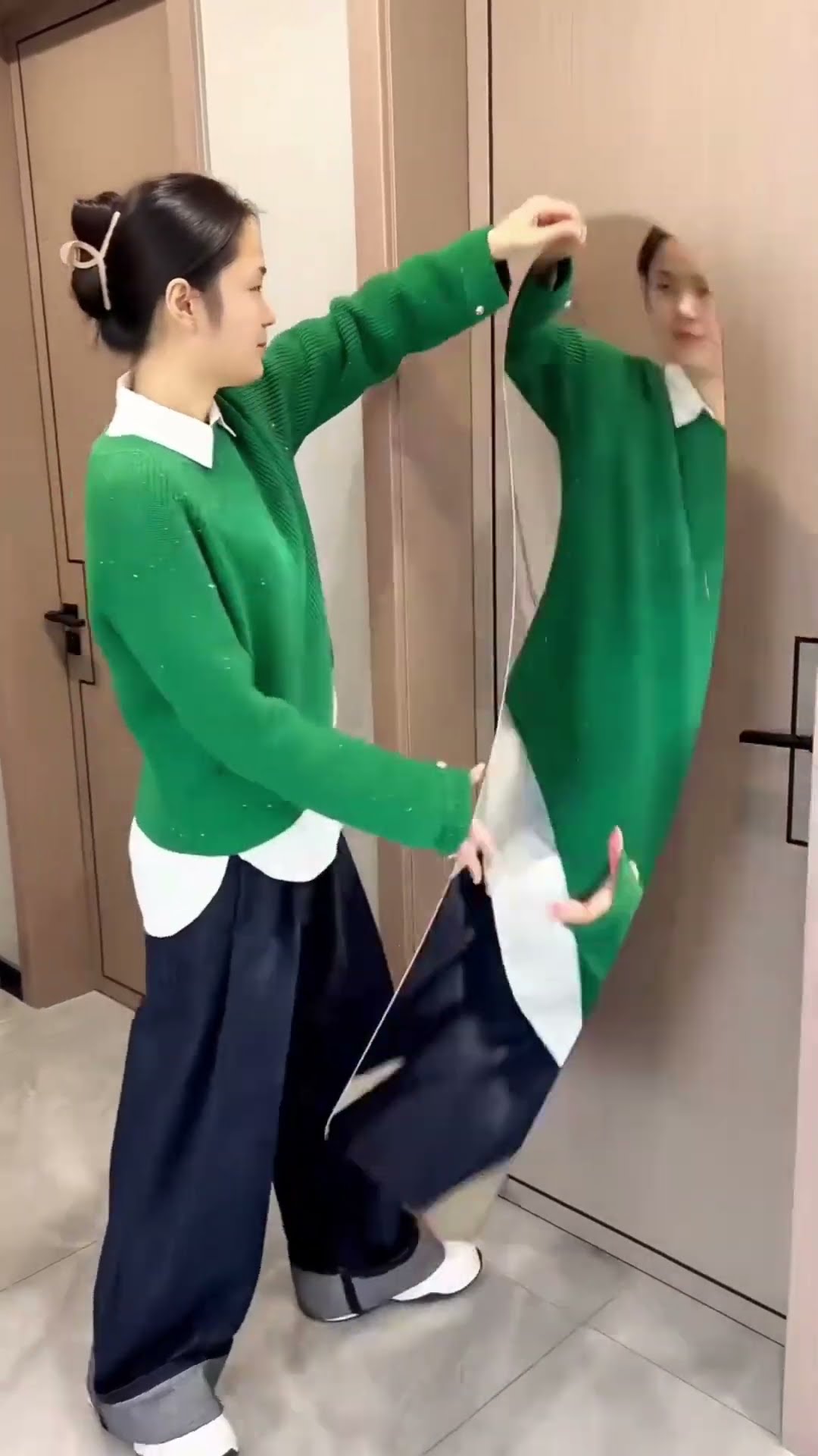 this wall mirror never breaks #shortsvideo