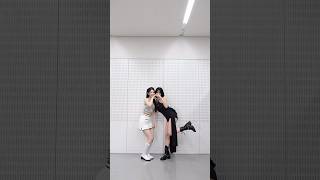 Misamo「Do Not Touch」Momo × Ayaka