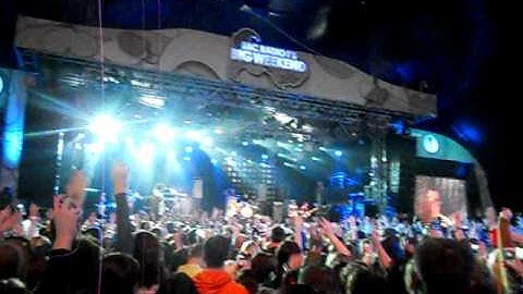 R1BW11 Bruno Mars - Nothing On You