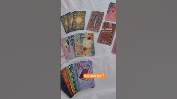 New deck day 🥰 Seed & Sickle Oracle Deck