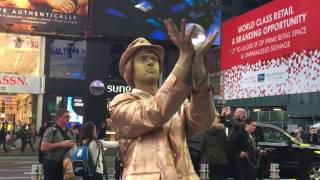 Times Square Contact Juggler 2/25/17