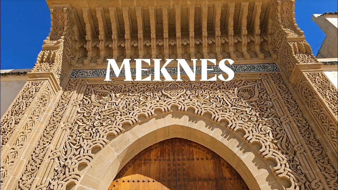 Capítulo 3. Meknes, fundada en el s. XVII. Mezquita y tumba de Moulay Ismail.