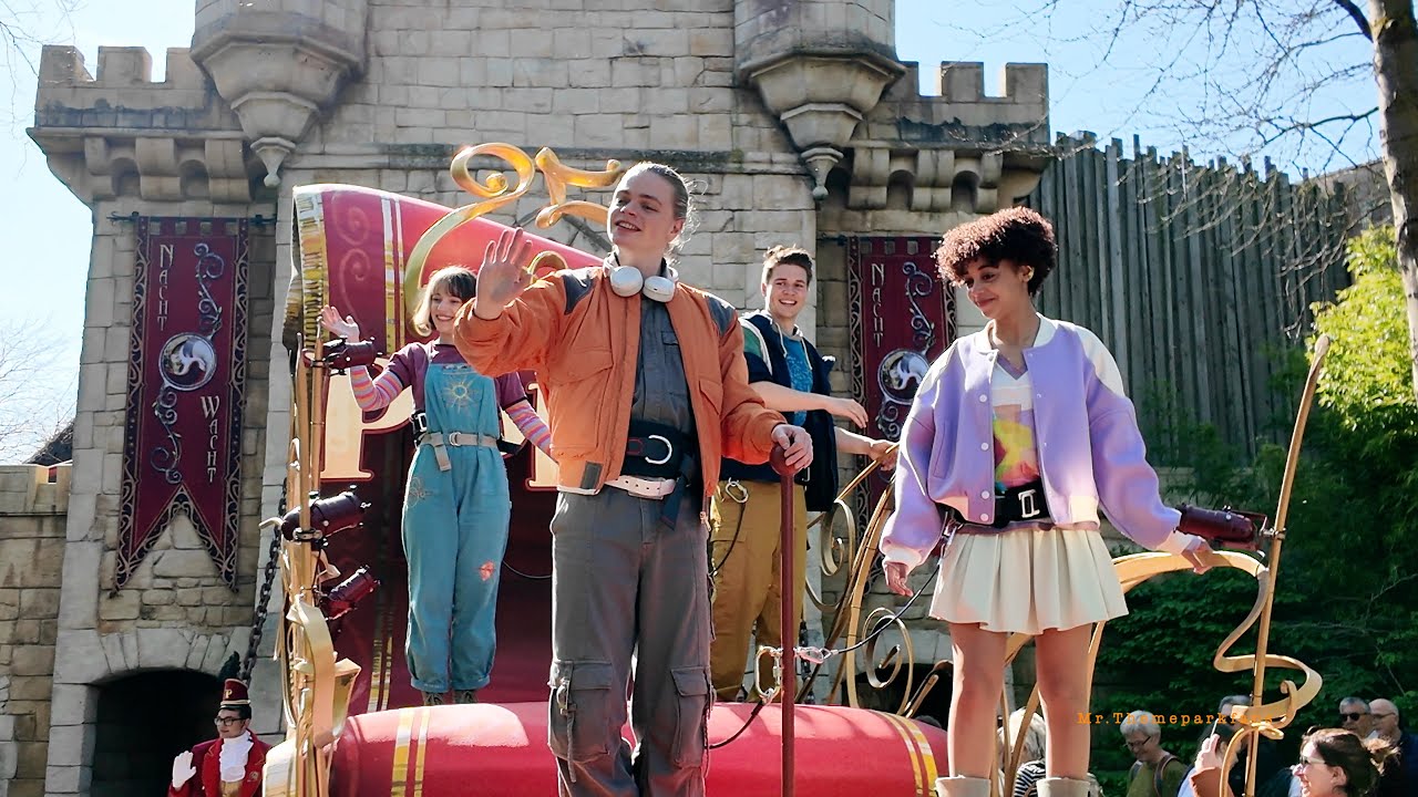 25 celebration Parade in Plopsaland met Waiko. :)