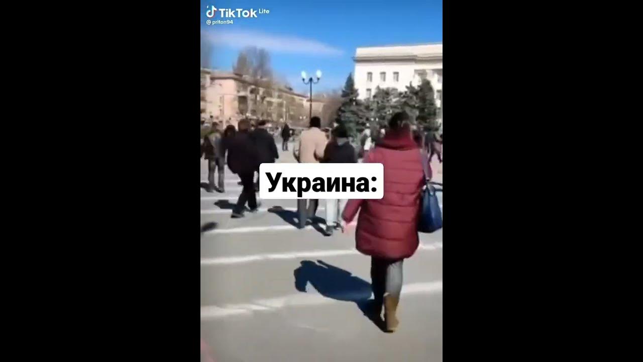 Песни против россии. Россия vs Украина мама.