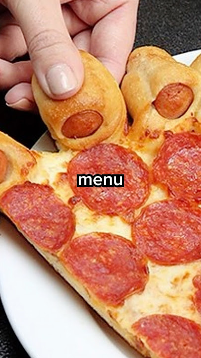 Pizza Hut’s Hot Dog Pizza🤢🍕