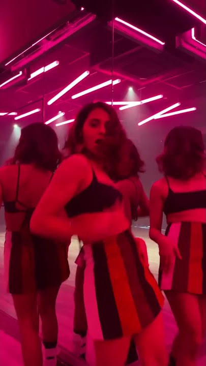 koi yaha aaha nache nache with shakti mohan