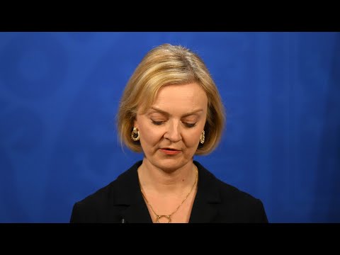 'Political version of the Titanic' | Liz Truss is finished as PM after catastrophic budget: analyst