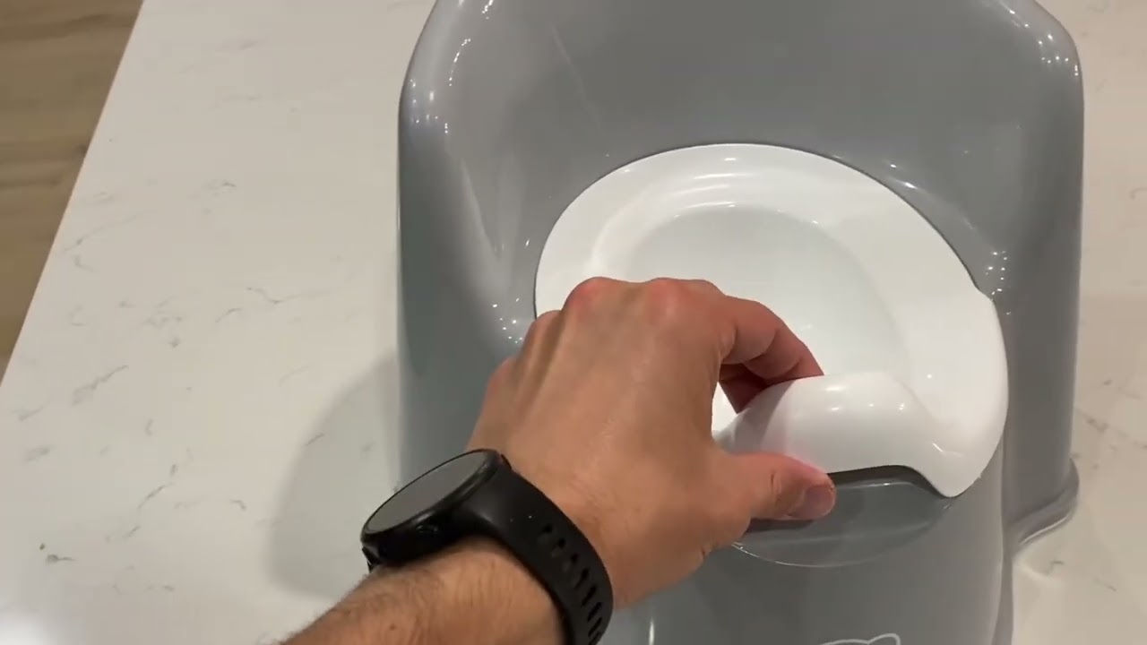 BabyBjörn Potty Chair, Gray White Potty Training Toilet, Perfect potty training toilet for boys and