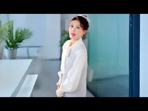 شكلها كيوت وعبيطه لكنها بتطلع كياده وبتوقع مديرها فحبها ملخص كامل شكلها كيوت وعبيطه لكنها بتطلع كياده وبتوقع مديرها فحبها ملخص كامل