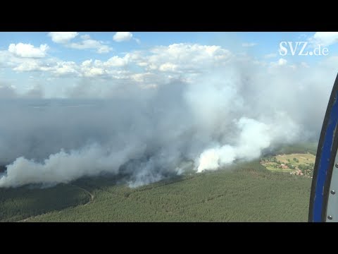 Waldbrand nahe Lübtheen - Die Lage ist weiterhin ernst