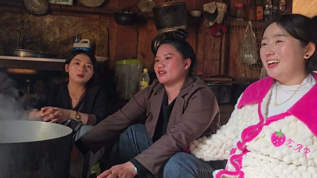 Niam laus tus me nyuam tub sab muaj cov mus txog nyab laj teb lawm niam laus poob nyiaj tau kawg 