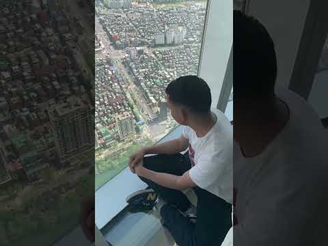 Video: Menara Pejabat Dengan Faisal Gelas Kaca di Seoul