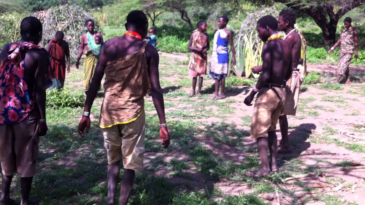 De Hadzabe (bosjesmannen) bij Lake Eyasi