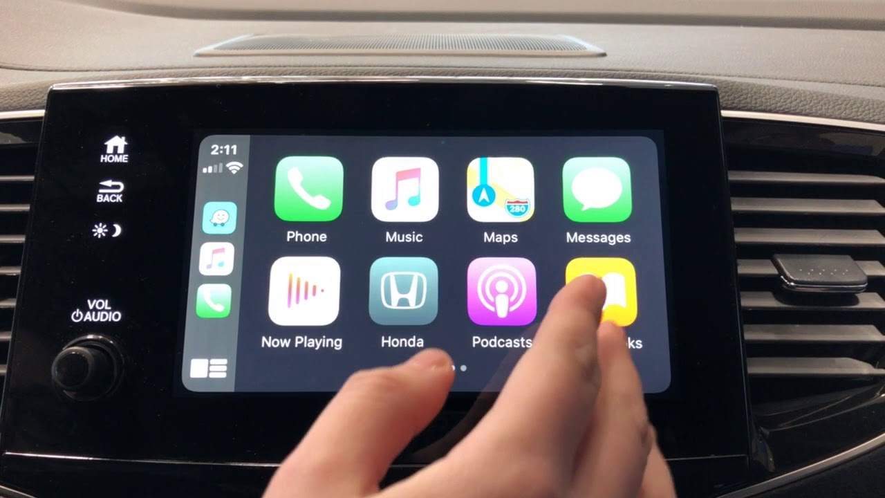 is youtube available on apple carplay