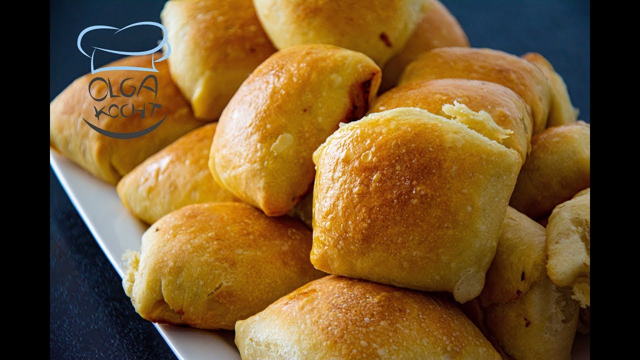 Piroschki mit Weißkohl Füllung gebacken im Ofen | Hefeteig