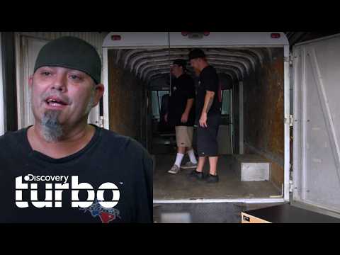 In-house challenge on Grumman restoration becomes final test | Texas Metal | Discovery Turbo Brazil