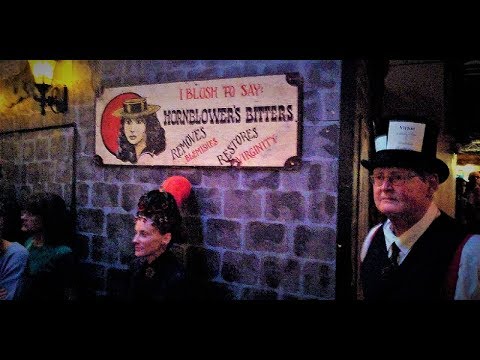 Video: Dickens Fair, San Francisco: Perjalanan Waktu ke Olde London