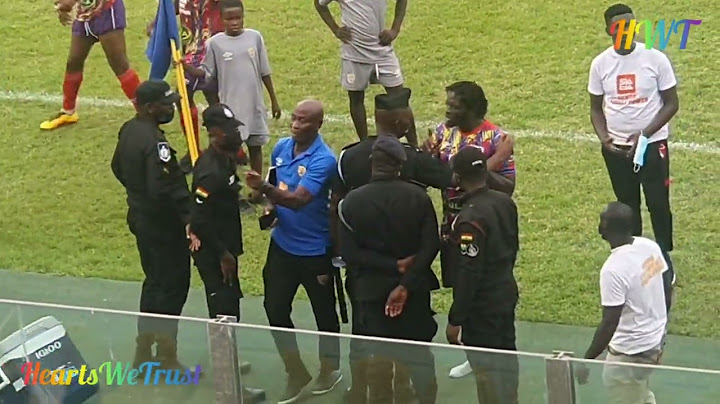 Sulley Muntari expressing his unhappiness about GPL officiating....