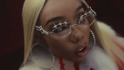 Anycia feat. GloRilla & KARRAHBOOO - NEVER NEED (Official Music Video)