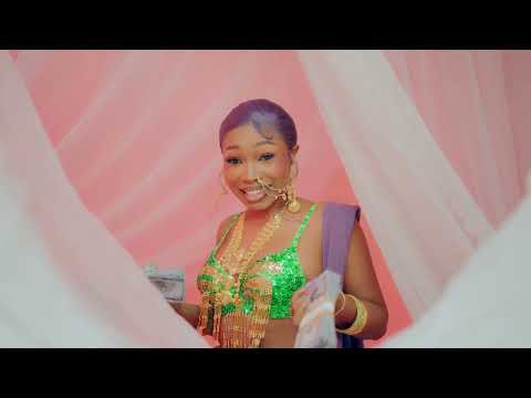 Guchi Salima Chica Gimme The Money