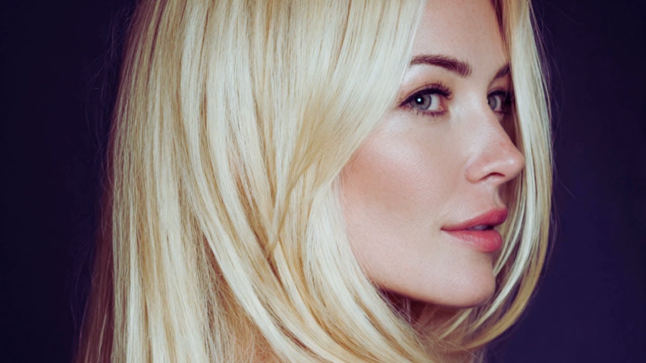 Echoes of me | Emotional Ambient Music | Monavellia 