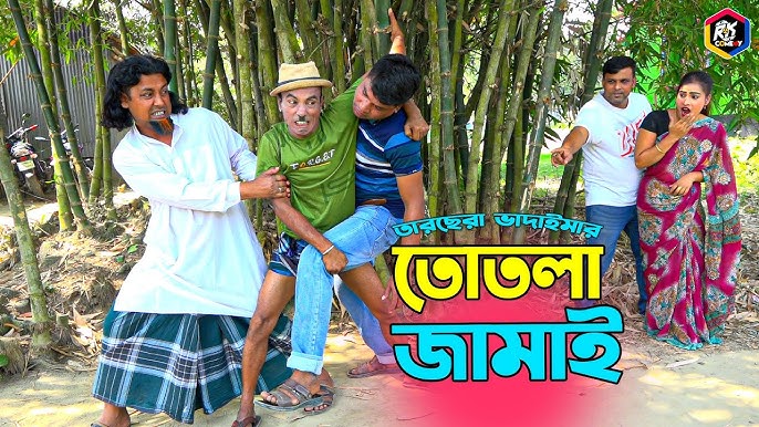 Jamoat transportida vauristlar videoni tomosha qilishadi Jamoat transportida vauristlar videoni tomosha qilishadi