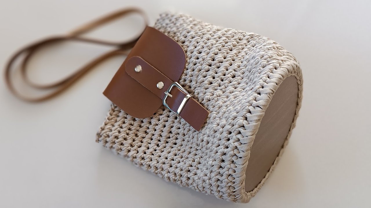 How To Crochet herringbone bag With wooden base - YouTube