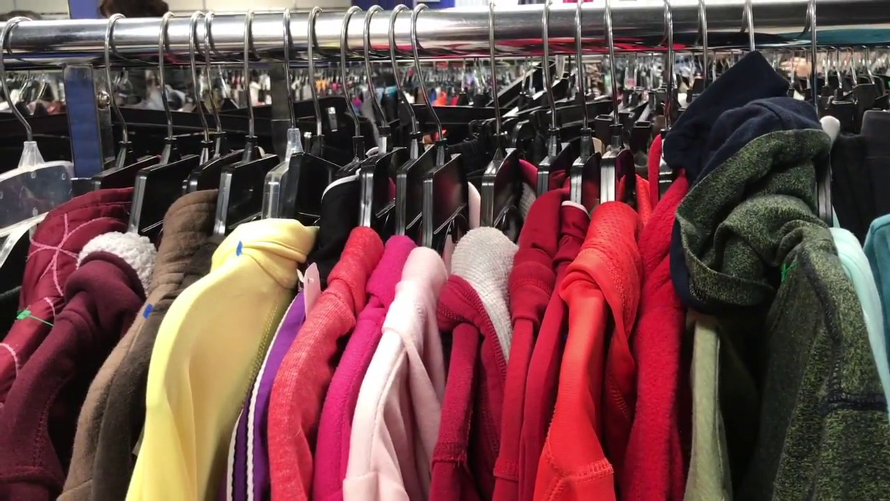 thrifting in madrid Day 1 - My Week As a Full Time eBay Reseller - Shopping, Hauling, Shipping, and Listing