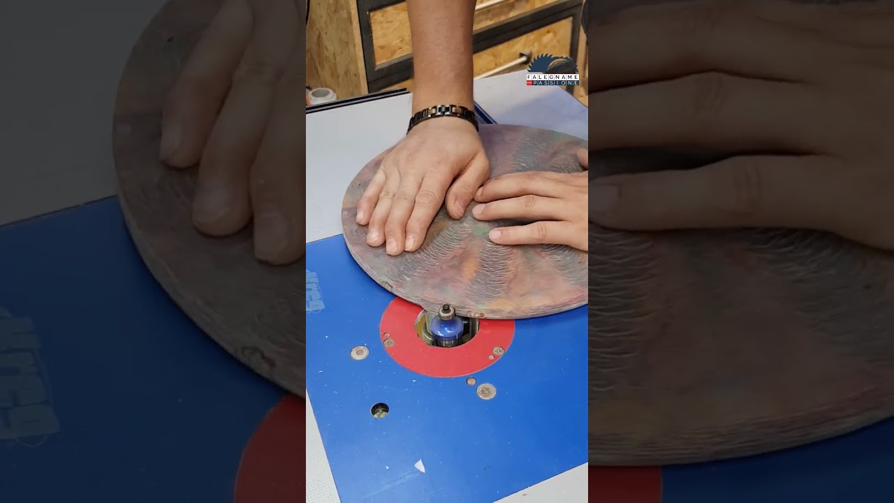 Unique Handcrafted Timepiece! - DIY Epoxy Resin Pine Cone Clock  #epoxy #clock #art