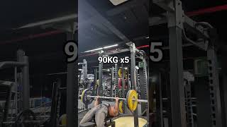 Bench press 90kg x5 #fitness #gym #gymmotivation #gymlife #gymlover #bodybuilding #fitnessmotivation