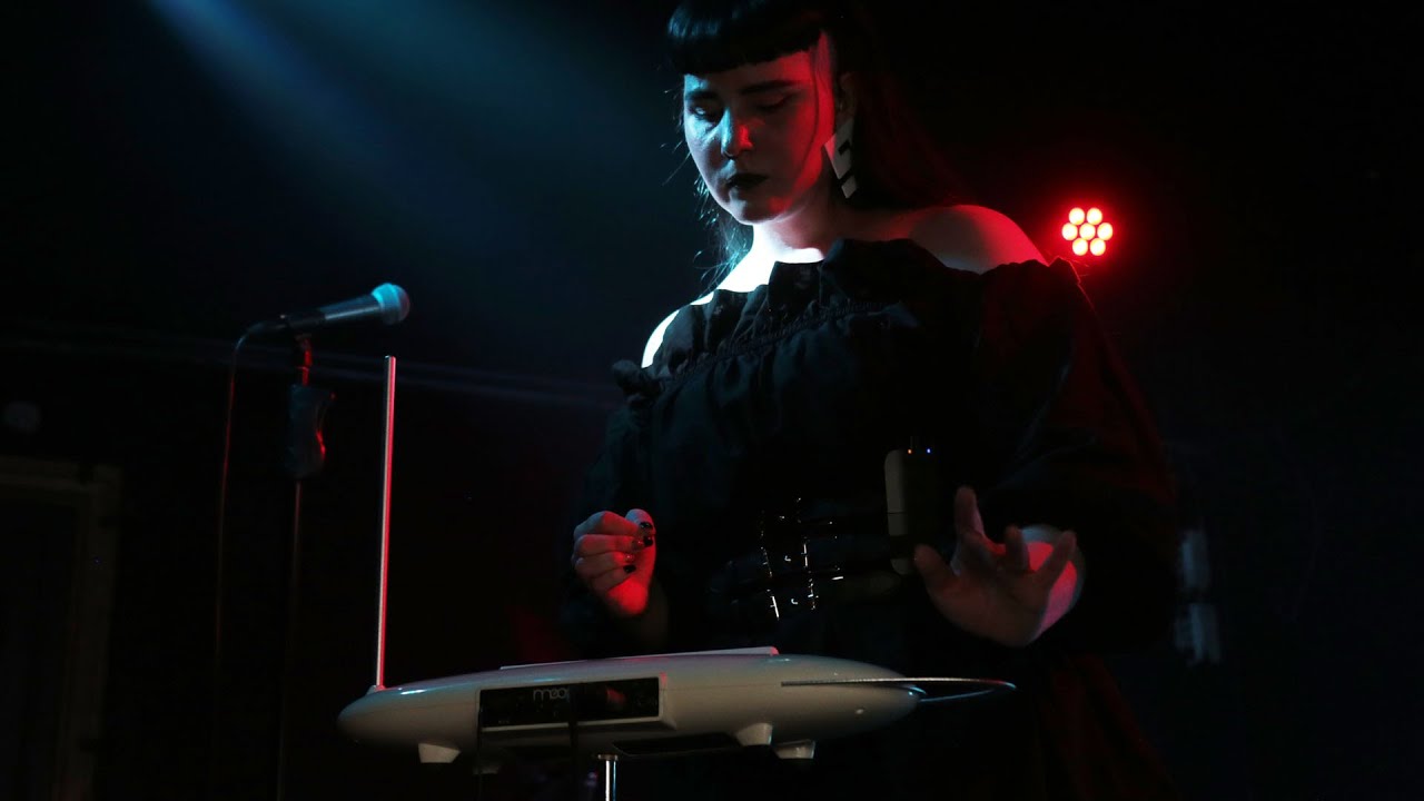 Watch Binzatina - Inertia (Live Bar de Rene 11-11-2021) on YouTube Watch Binzatina - Inertia (Live Bar de Rene 11-11-2021) on YouTube