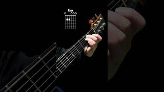 Close-up observation of chord conversion trajectory #guitar beginner #guitar teaching #guitar score