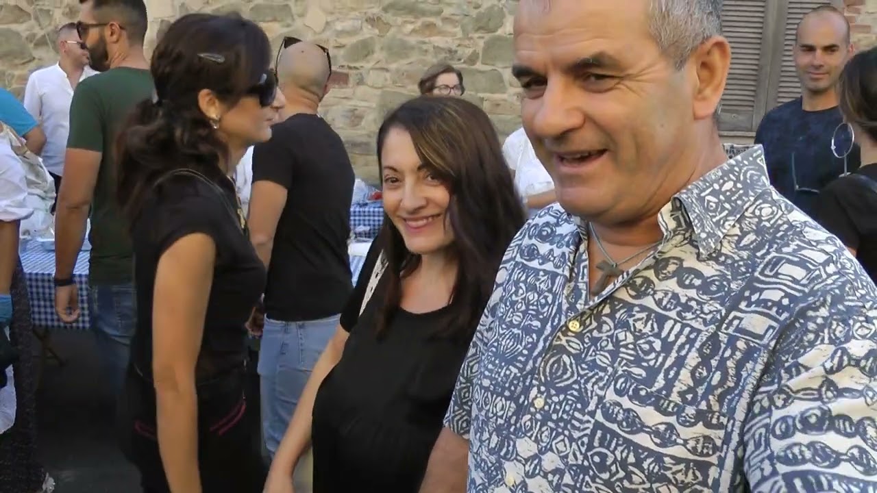 ==Festa del Borgo a Sanluri==   =gli sposi a casa Pilloni e il ballo sardo in strada (12)