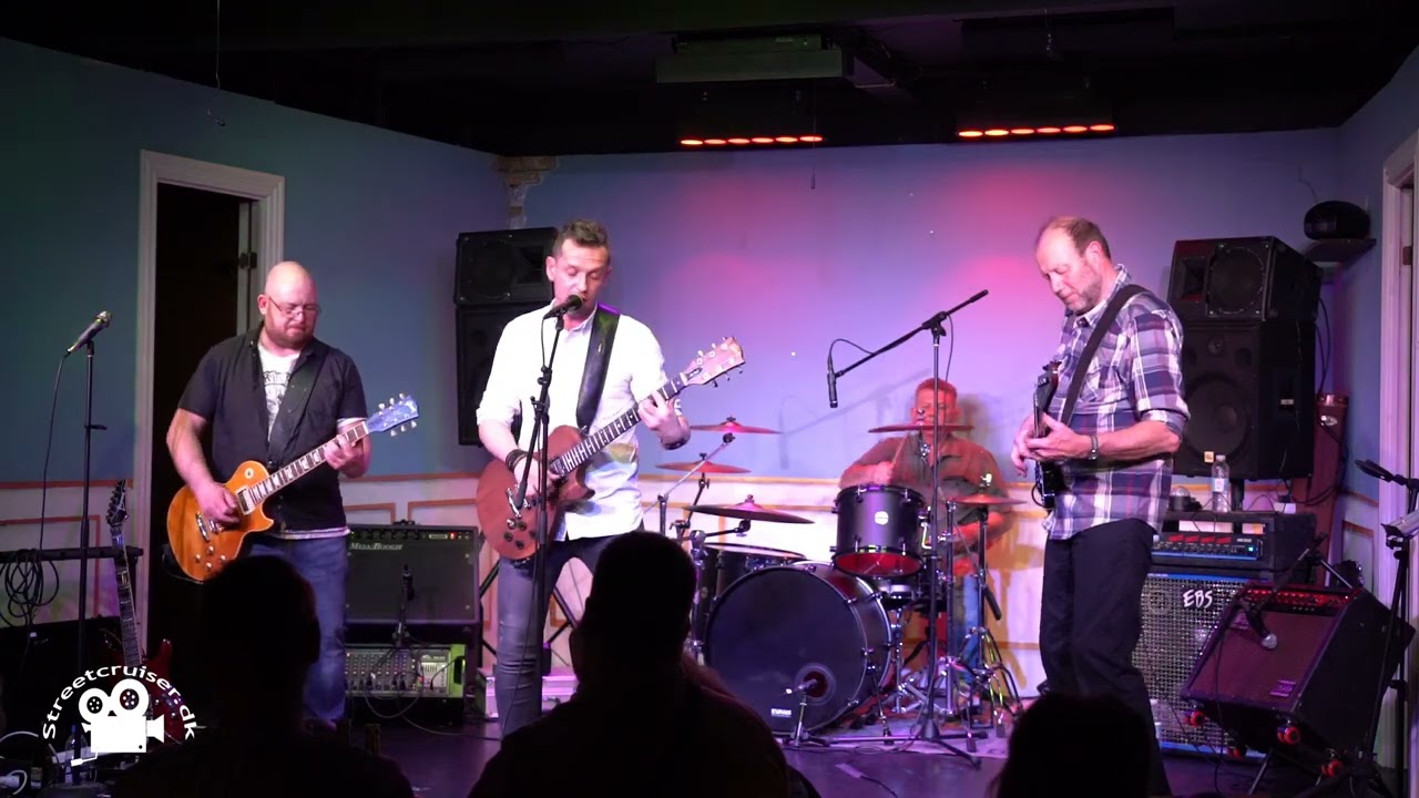 Eastern Field - Her name is waiting