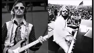 Eric Clapton & Leon Russell - Paint it Black chords