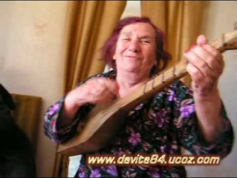 ბებო მაგრად შაირობს 02