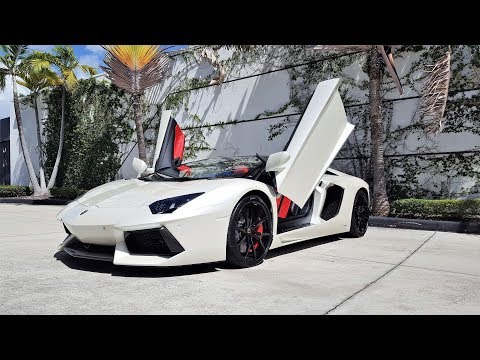 lamborghini-aventador-lp-700-4-roadster-start-up-&-loud-bull-ride-exhaust-sound,acceleration!