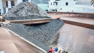 Barge unloading 4500 tons of phosphate ore - Part 3 -  relaxation video - Vlog on the barge