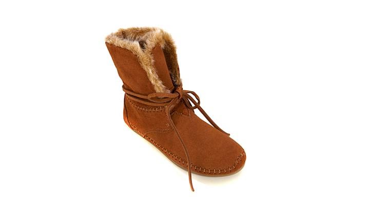 toms moccasin boots