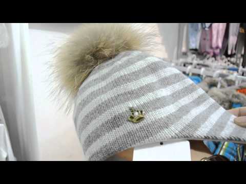 Зимняя шапочка с меховой бомбошкой petit mode арт PM07 grey