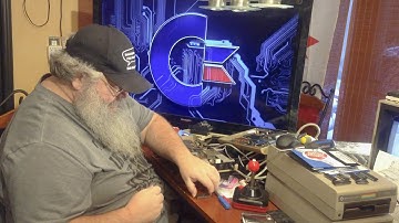 My Commodore 64 That I Use For Testing Is Broken! - C64 C-64 64C Repair - Dave Bradley - Episode 609