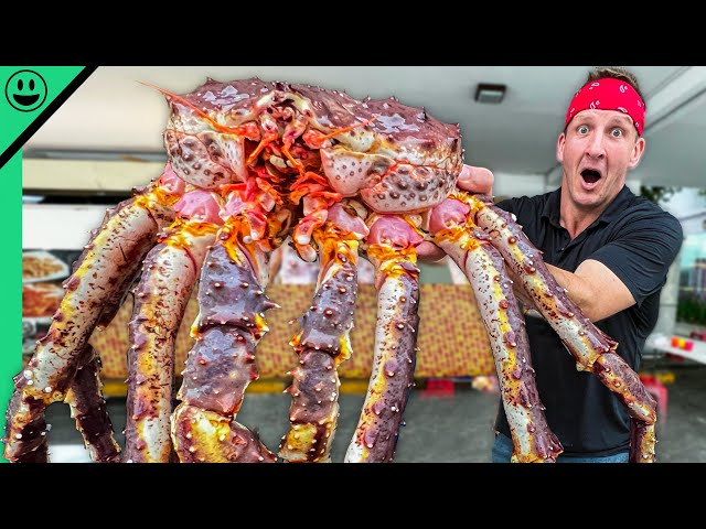 Singapore's RECORD BREAKING Chili Crab!! Massive Seafood of Asia!! class=