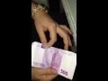 How to count 500 euro bills like an Arab