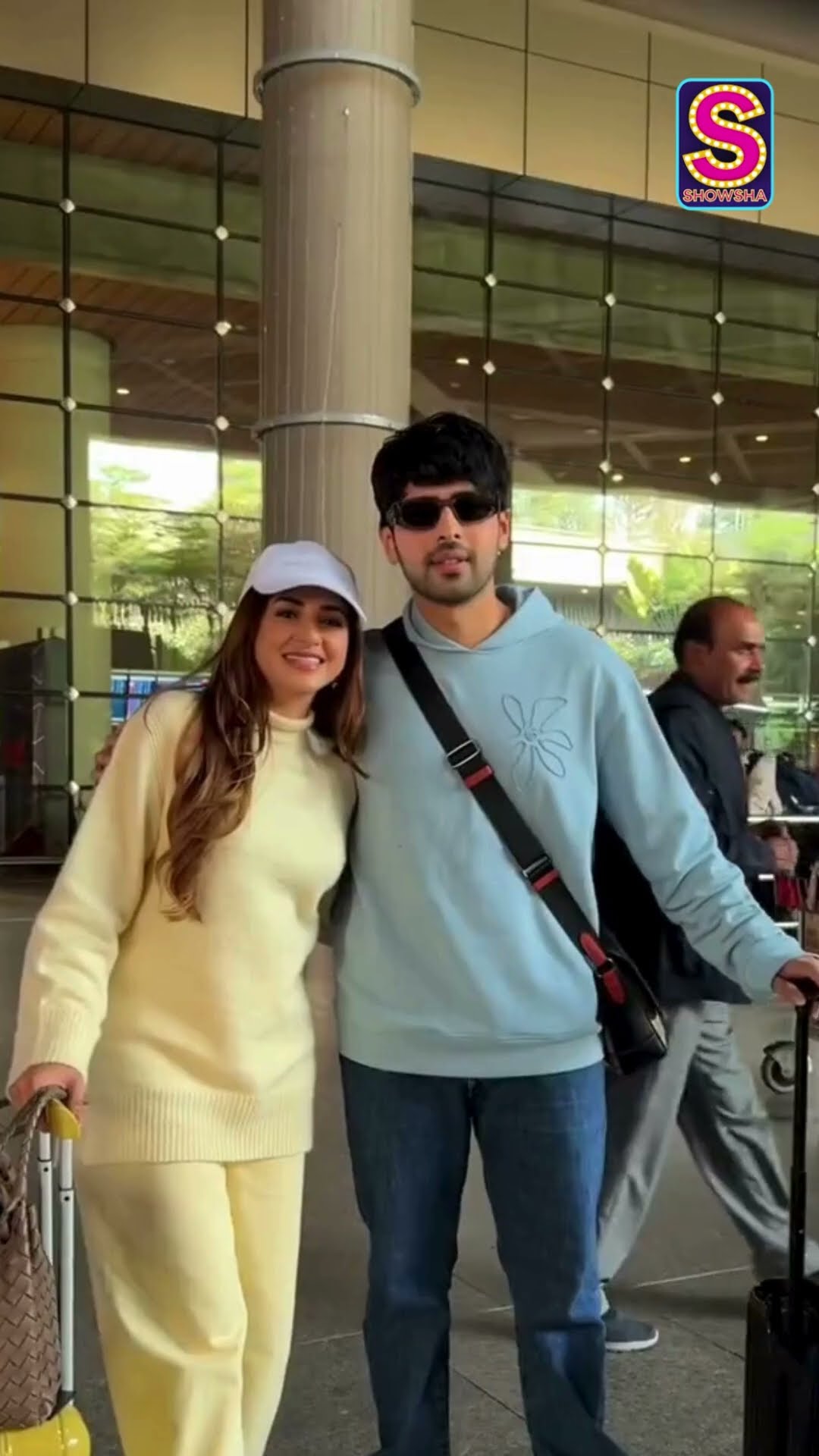 Newly-Weds Armaan Malik And Aashna Shroff Spotted At Mumbai Airport | N18S | #trending