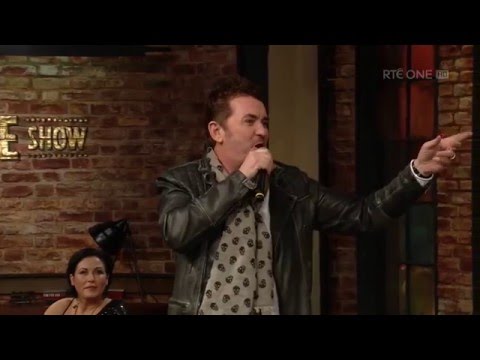 Shane Richie performs