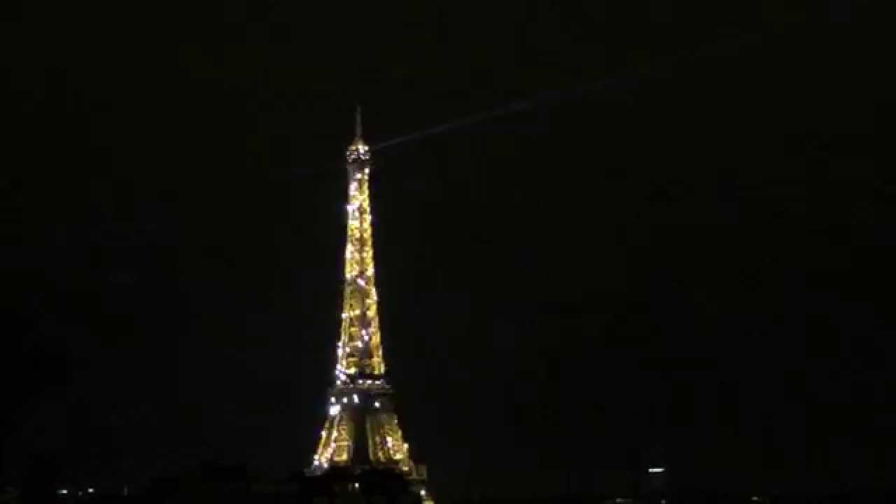 Misadventures adventures weekend paris valpo eiffel tower amazing light show