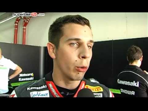 Video: Superbikes 2011: Supersport-da David Salom təslim olmur və poul alır