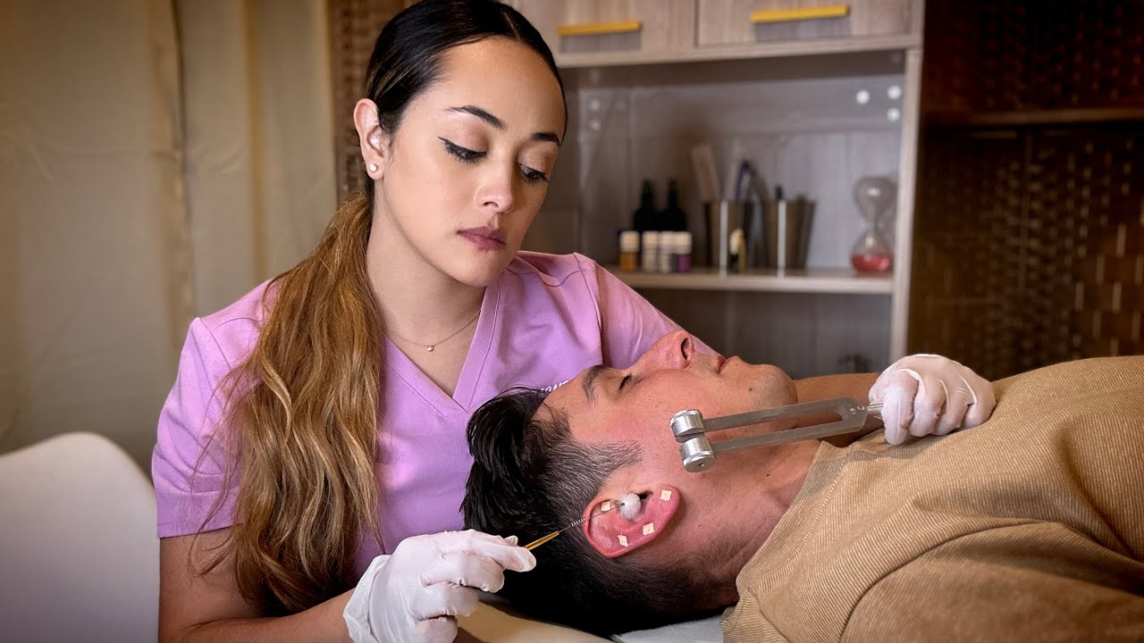 ASMR ESPAÑOL - Examen de Oídos y Limpieza [Persona Real] | Soft Spoken Roleplay