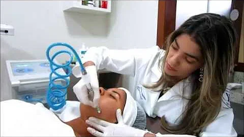 Como se faz um peeling no rosto?