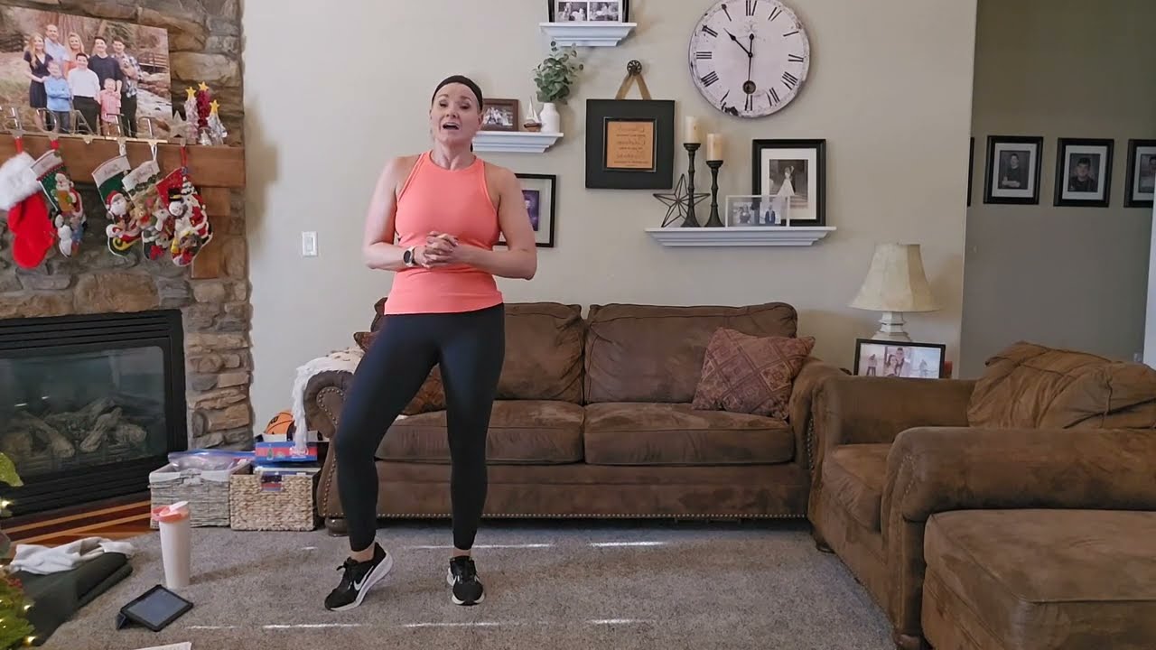40ish minute Happy New Year STRENGTH TRAINING HIIT workout, including warm up and cool down 🎉